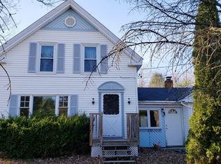 12 North Rd, Newburgh, ME 04444