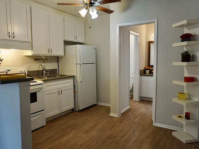 3615 Jasmine Ave #9 — Photo 7