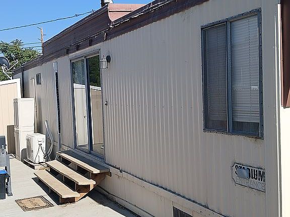 3rd image of 49609 Paradise Ave Space 15