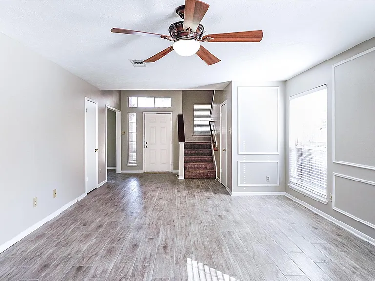 2103 Charlton House Ln — Photo 5