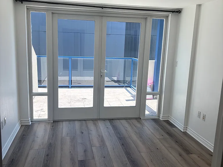 875 G St — Photo 7