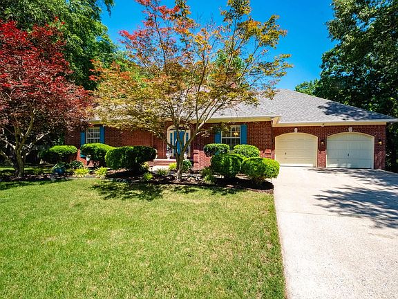 2nd image of 204 Fair Oaks Dr