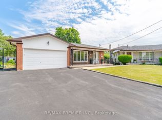 11 Kinnie Ct, Toronto, ON M3N 2S1