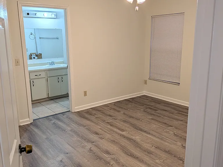 1613 Loghill Pl — Photo 34