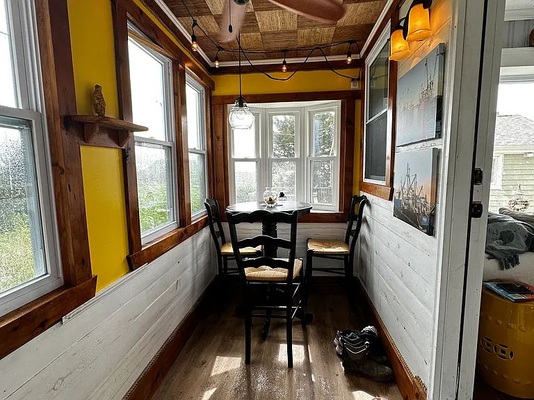 46 Winona Ave — Photo 9