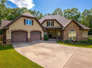 5611 Pear Tree Dr, Little Rock, AR 72206