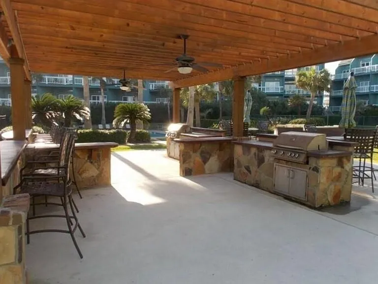 The Oceanfront Galveston Apartments — Photo 47