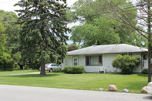 1st image of 2133 Douglas Ave