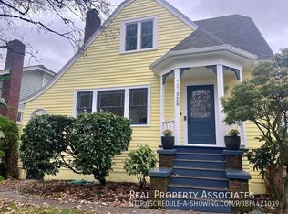 1125 N 77th St, Seattle, WA 98103