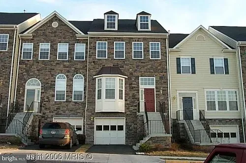 825 Bluefield Sq NE Photo 1 825 Bluefield Sq NE Photo 1