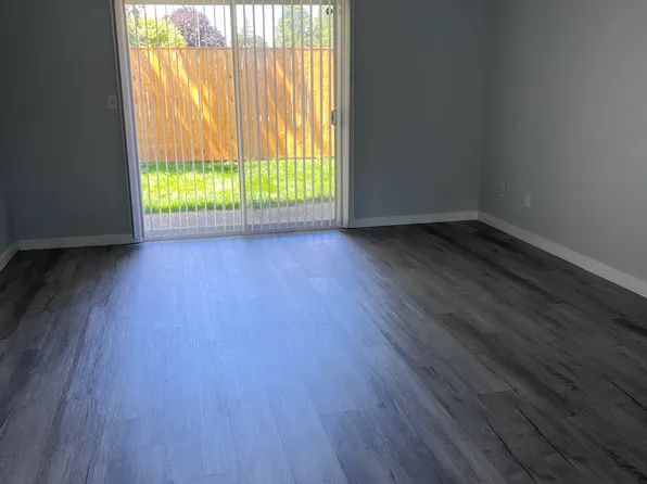12819 Valley Ave E #1, Puyallup, WA 98372