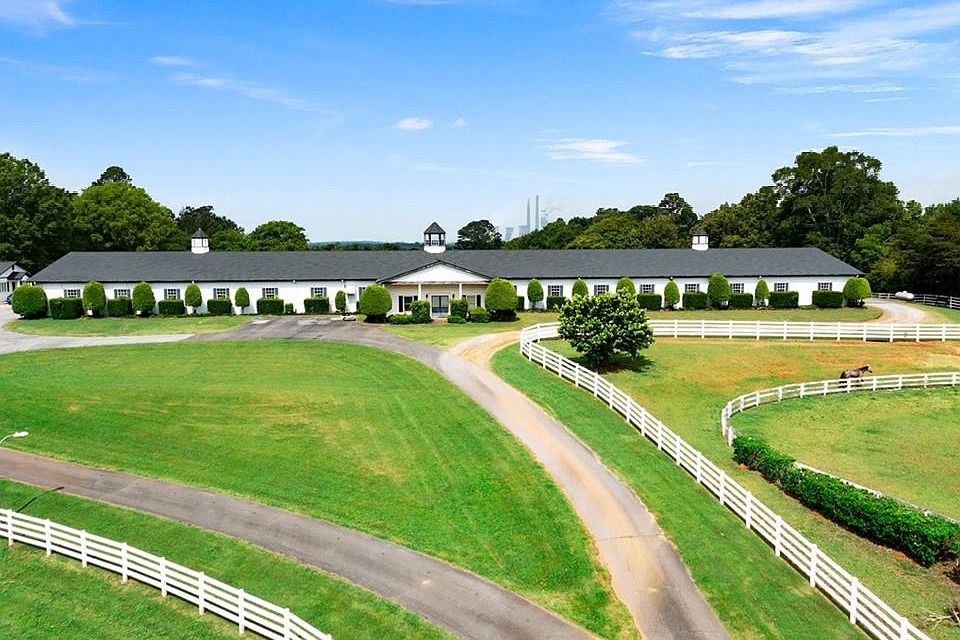 1st image of 700 Brown Farm Rd SW