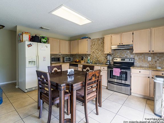 5th image of 8063 Coral Meadow Dr