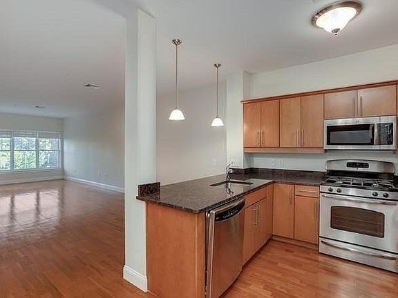 5th image of 35 Commonwealth Ave APT 110