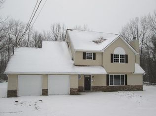 2507 Vista Dr, Blakeslee, PA 18610