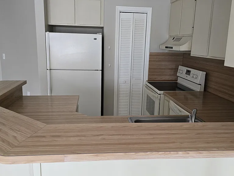 15 Phoenetia Ave — Photo 4