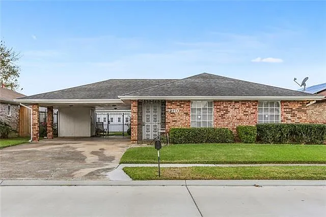 3 bed, 2.0 bath, 1800 sqft, $2,000 — Photo 1
