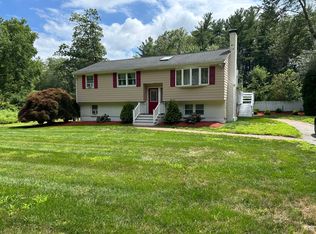 5 Quincy St, Wilmington, MA 01887