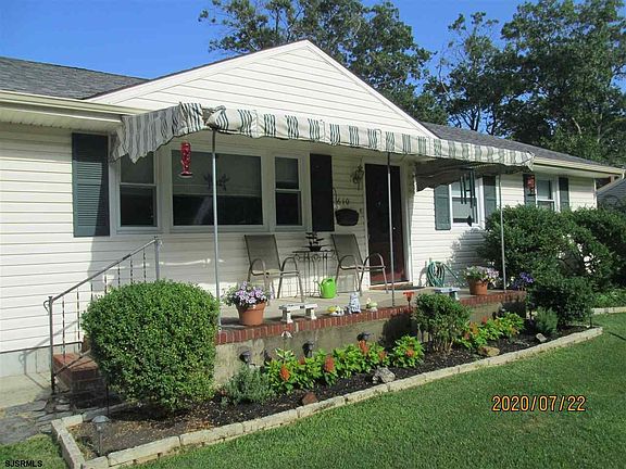 3rd image of 610 Yarmouth Ave