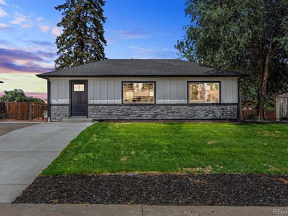 3rd image of 2131 W Gill Place