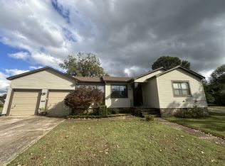 800 N 41st St, Fort Smith, AR 72903