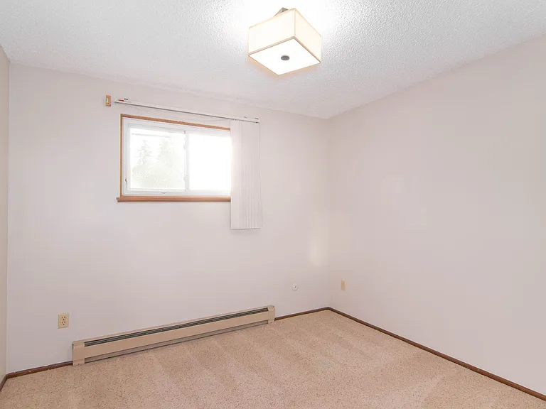 906 S McDonald Rd — Photo 10
