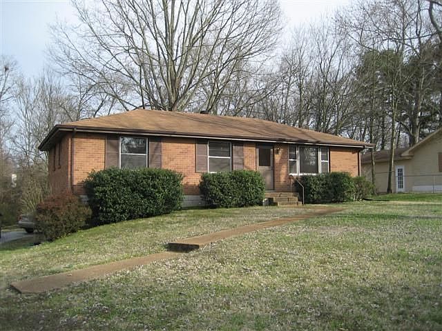 Welcome to 106 Greenlawn!