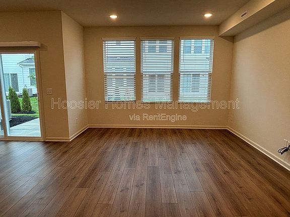 5th image of 7255 Shroyer Way