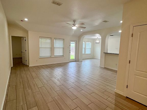 5th image of 6818 Northwind Dr