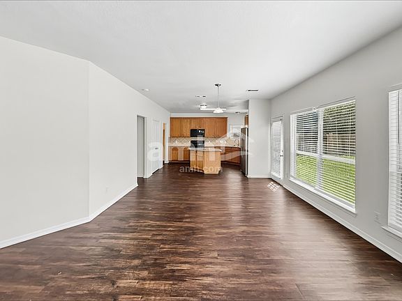 5th image of 2013 Briar Grove Dr