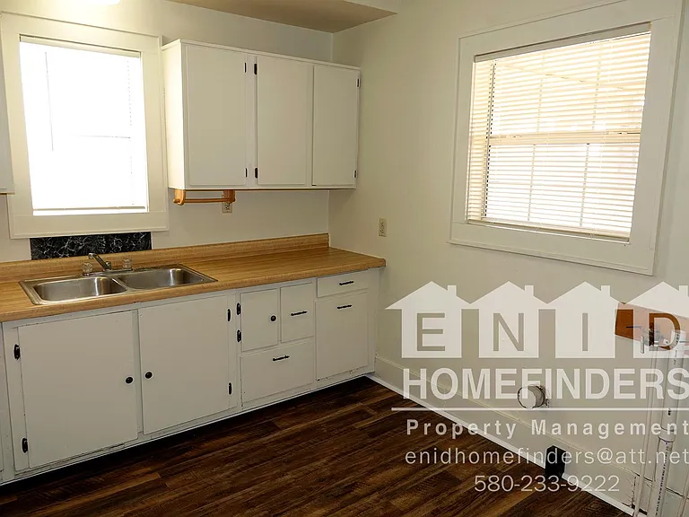 1304 E Park Ave — Photo 6