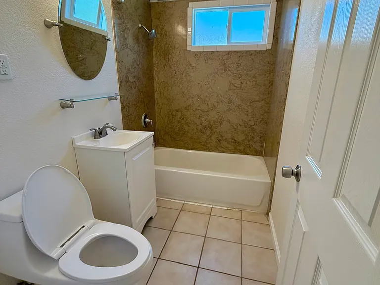 761 Greenwood Ave — Photo 5