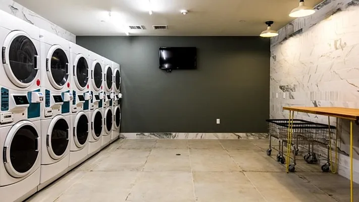 Rented by Nooklyn NYC LLC | media 77