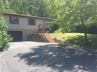 147 Buck Ridge Dr, Drums, PA 18222