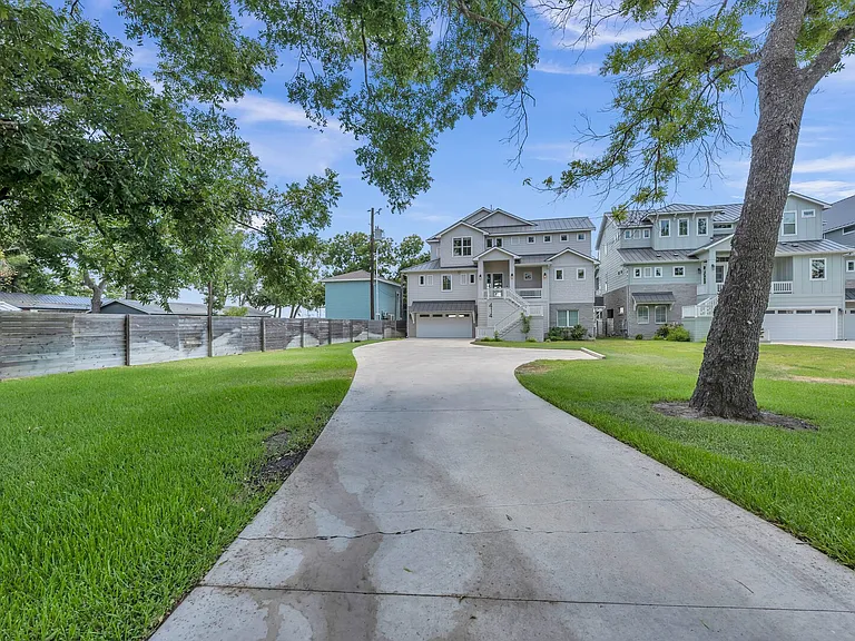 Campa Pajama Ln — Photo 65
