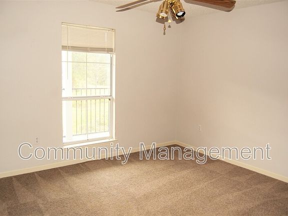 5th image of 2639 Nanette Dr APT 2B