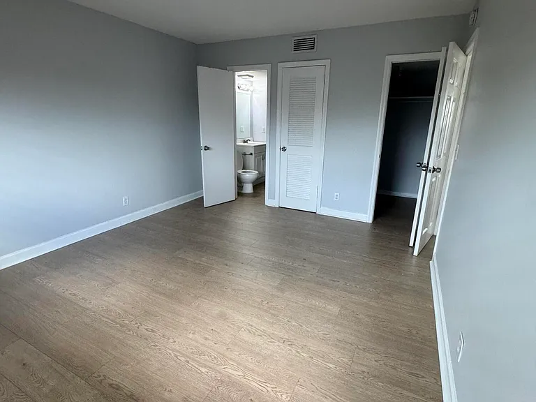 1501 Crescent Cir #E45 — Photo 21