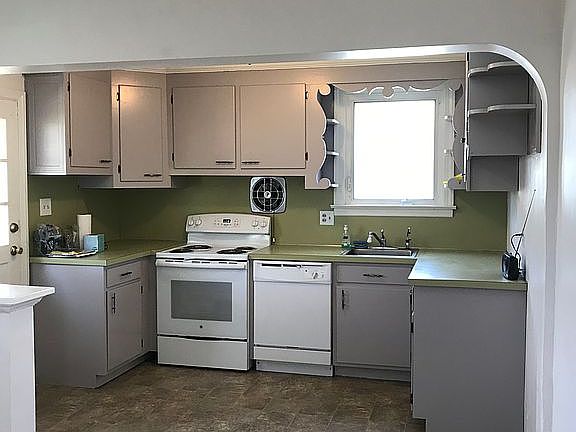 New stove & dishwasher