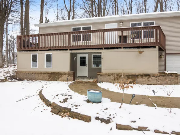 4066 E Duck Lake Rd, Grawn, MI 49637