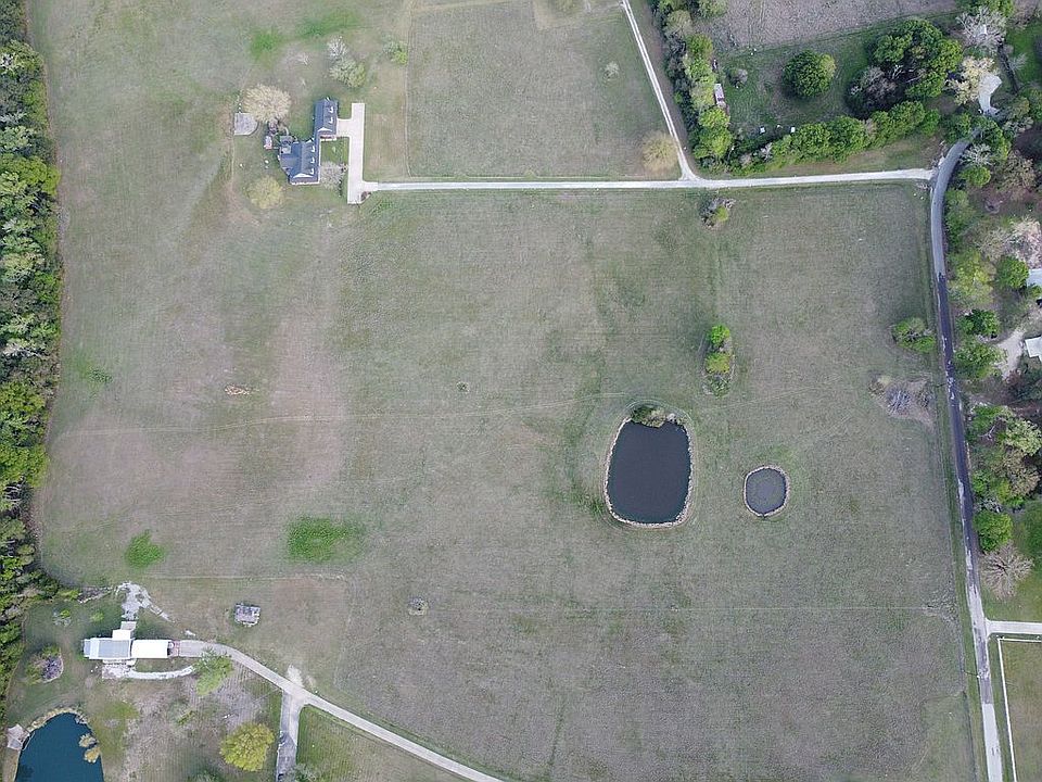 2nd image of 1975 Carrell Rd