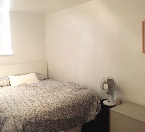 5th image of 61 W 73rd St APT B