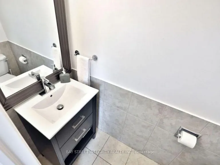 1580 Lancaster Dr #29 — Photo 6