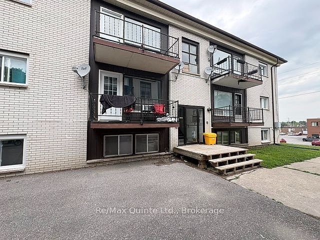 1st image of 174 Queen St #6