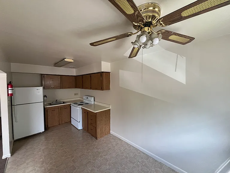 Dorann Manor Apartments — Photo 8