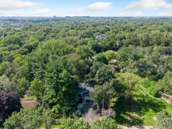 12015 James Rd, Minnetonka, MN 55343