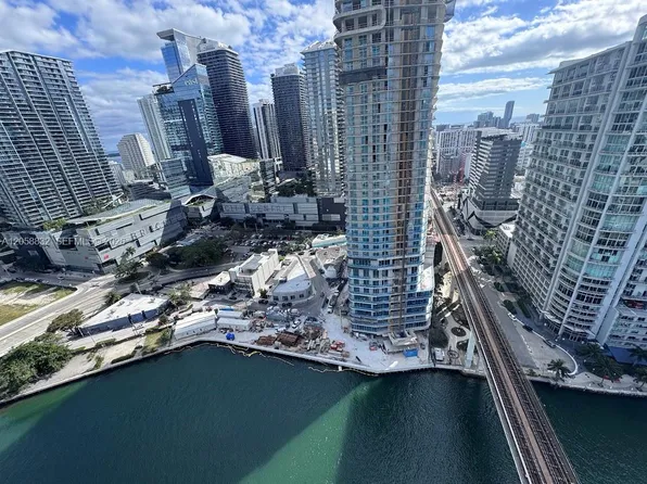 92 SW 3rd St, Miami, FL