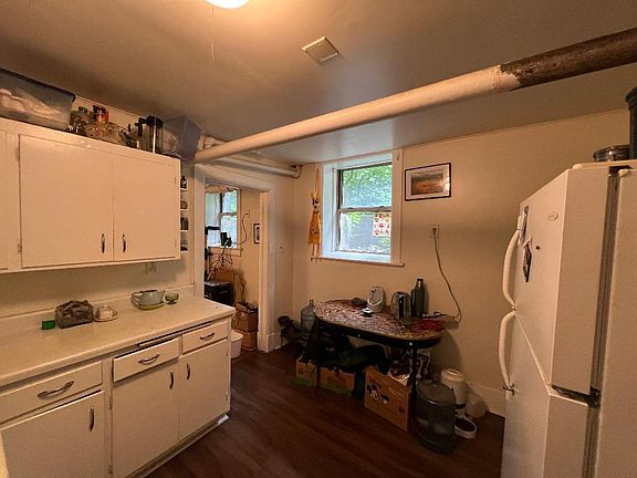 4th image of 606 7th St SE #B
