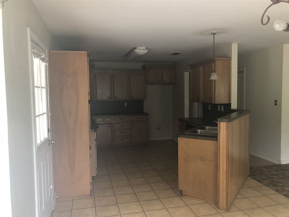 2nd image of 214 Hull Ave