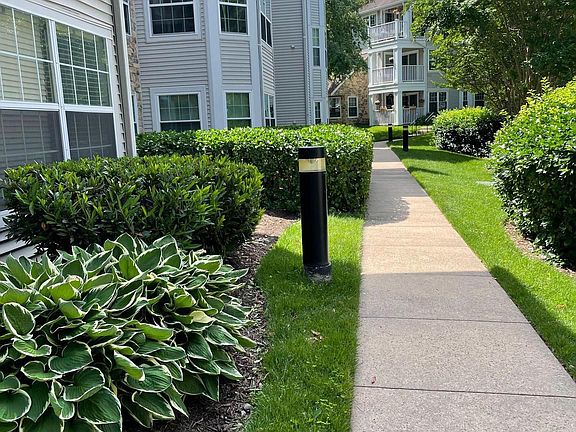 2nd image of 5608 Willoughby Newton Dr Unit 14