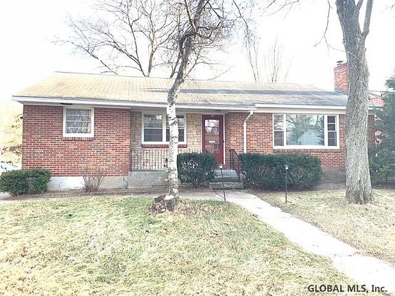 3rd image of 39 Forest Dr